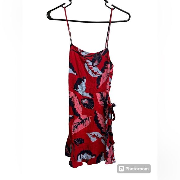 Express Red and Blue Tropical Hawaiian Ruffle Hem Smocked Mini Dress SZ XS - Picture 2 of 3